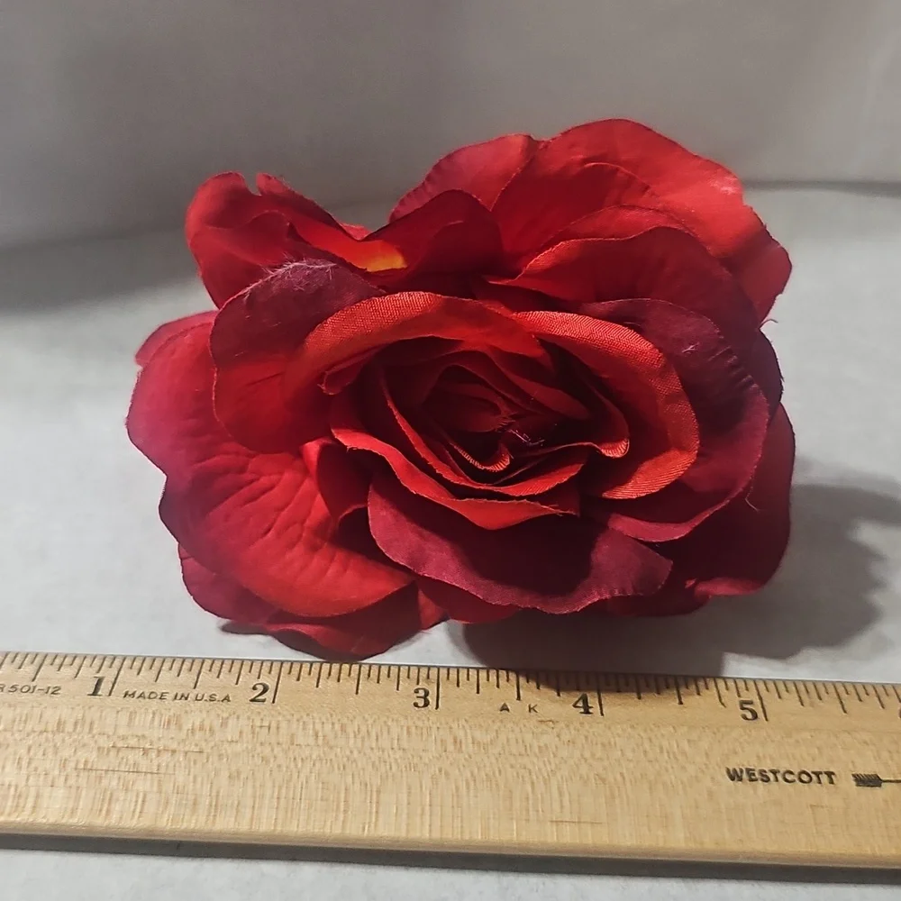 Elegant Fabric Fascinator For Hats